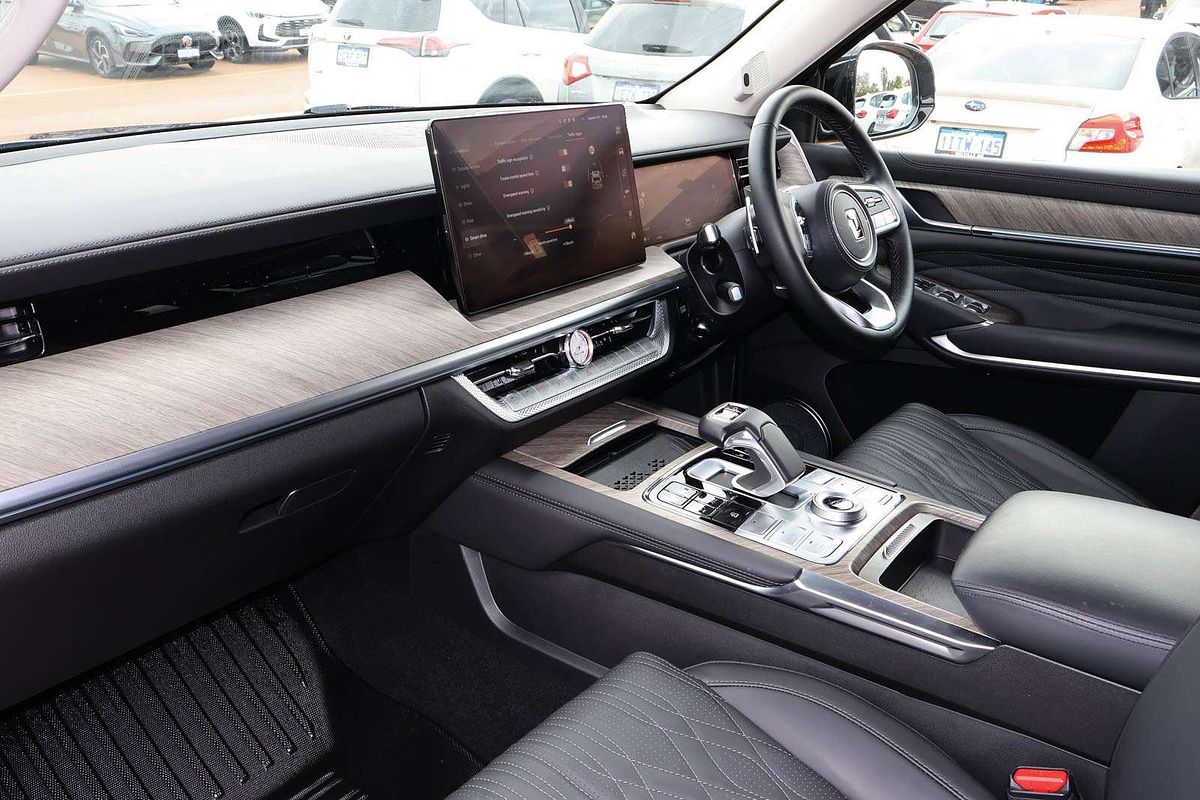 2024 GWM Tank 500 Ultra Hybrid P03