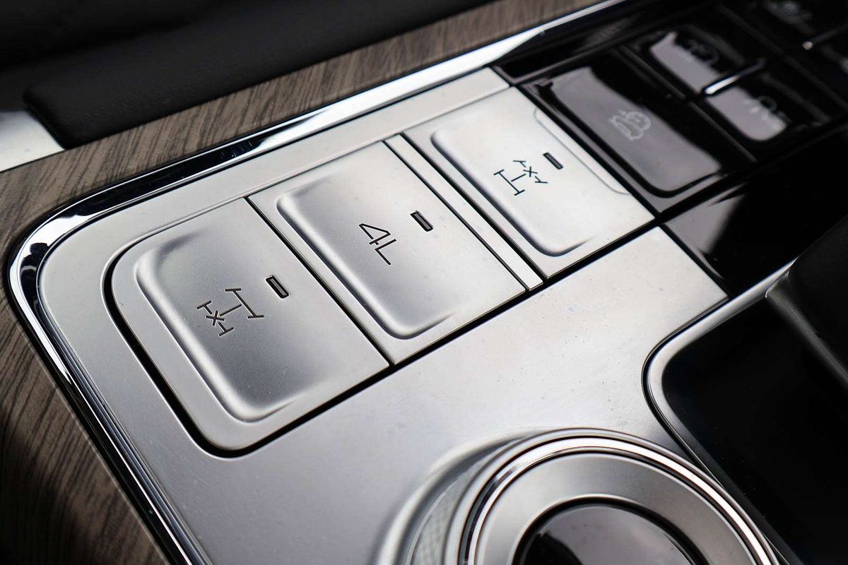 2024 GWM Tank 500 Ultra Hybrid P03