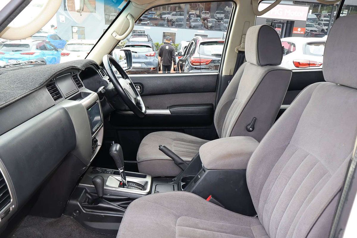2012 Nissan Patrol ST GU 8