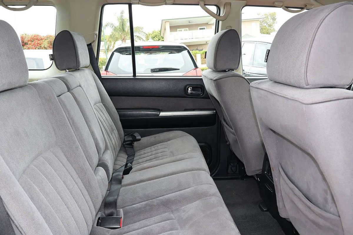 2012 Nissan Patrol ST GU 8