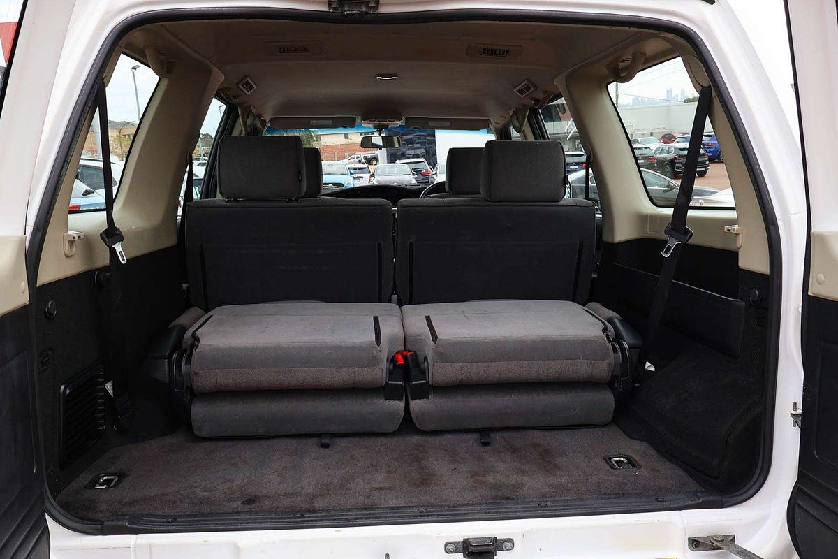 2012 Nissan Patrol ST GU 8