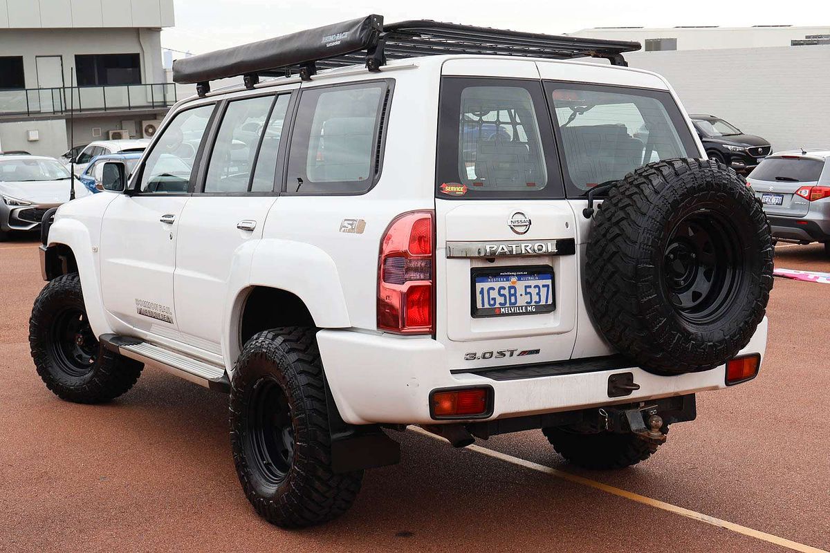 2015 Nissan Patrol ST Y61