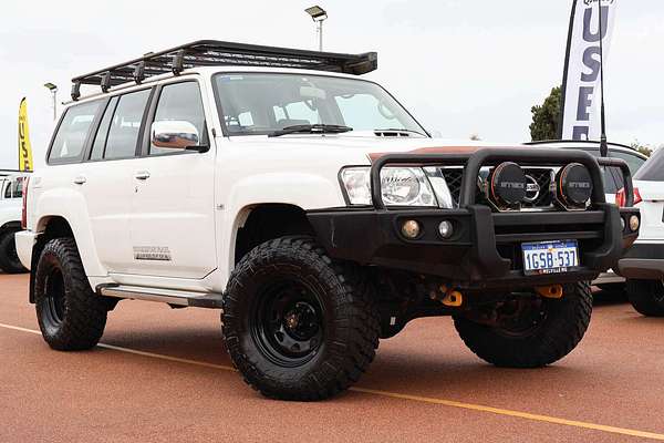 2015 Nissan Patrol ST Y61