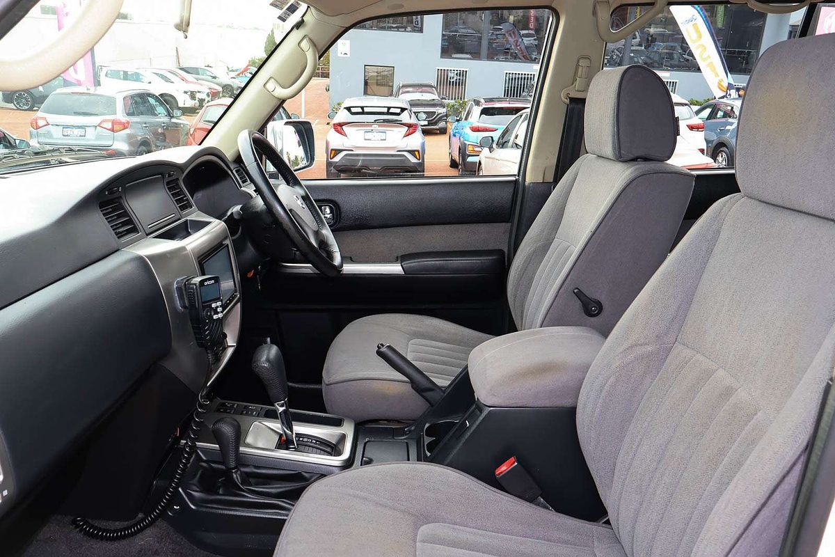 2015 Nissan Patrol ST Y61