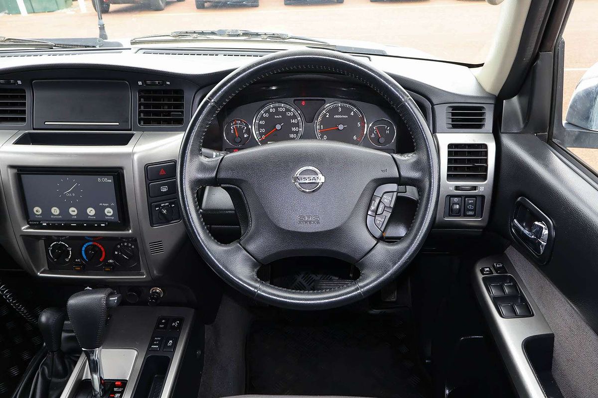 2015 Nissan Patrol ST Y61