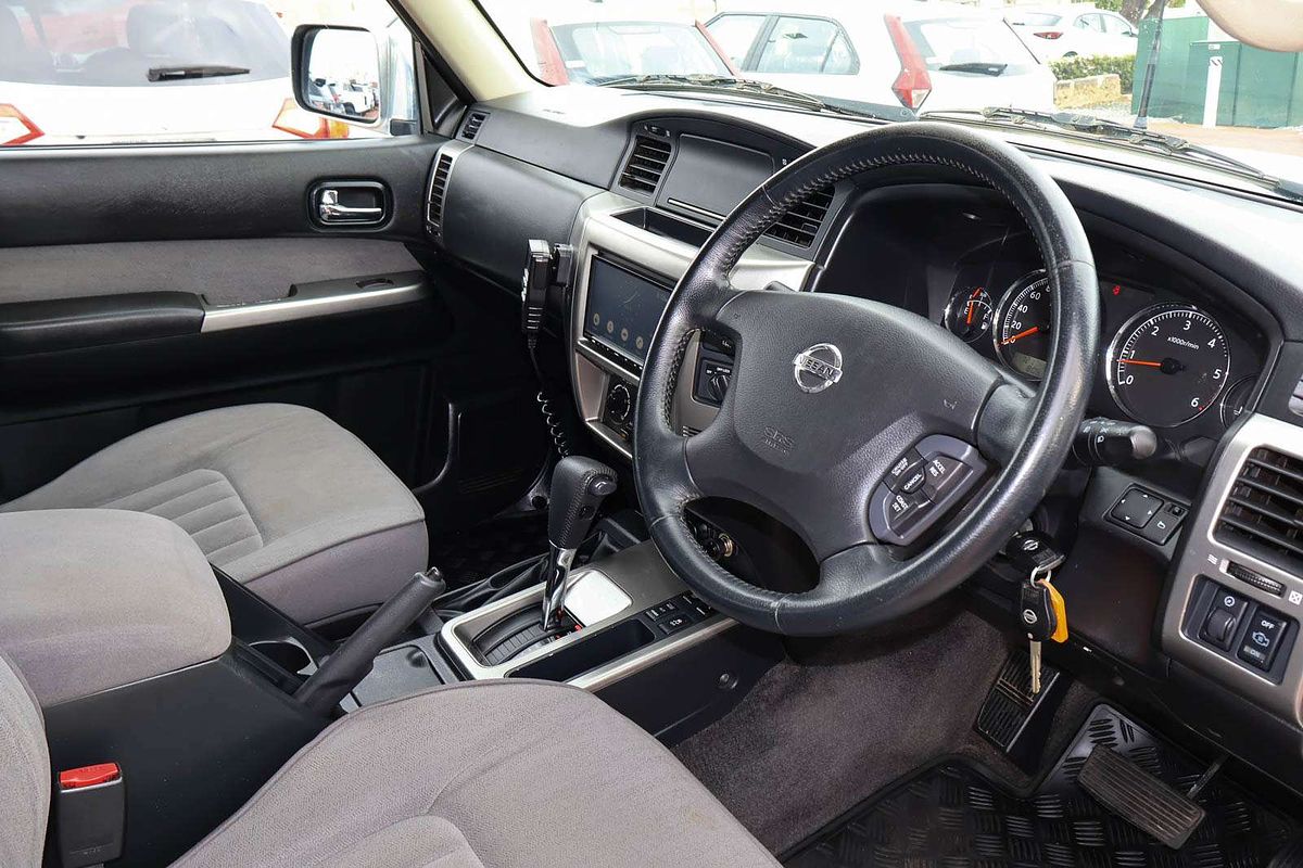 2015 Nissan Patrol ST Y61