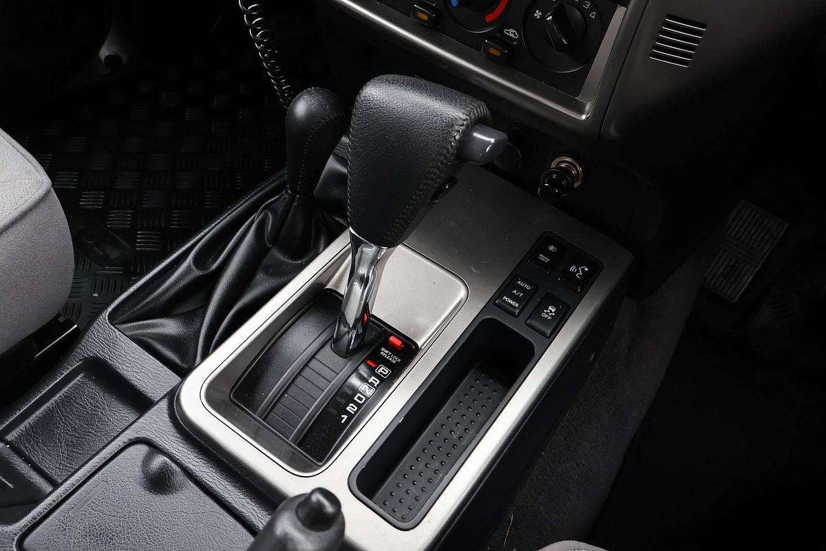 2015 Nissan Patrol ST Y61