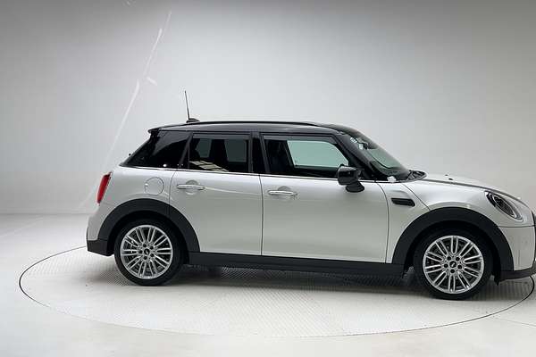 2023 MINI Hatch Cooper Classic F55 LCI-2