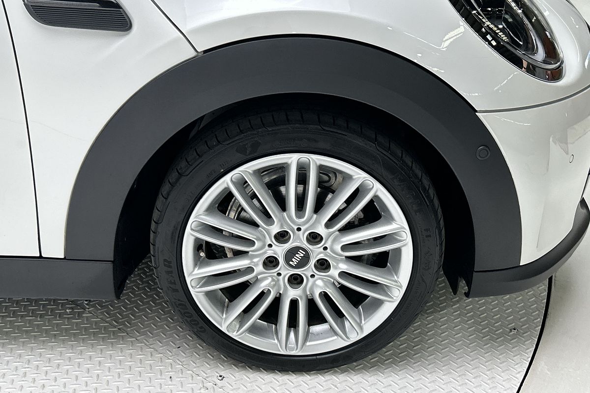 2023 MINI Hatch Cooper Classic F55 LCI-2
