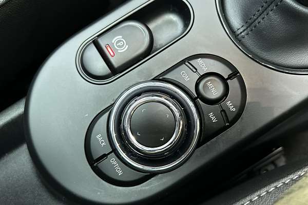 2023 MINI Hatch Cooper Classic F55 LCI-2