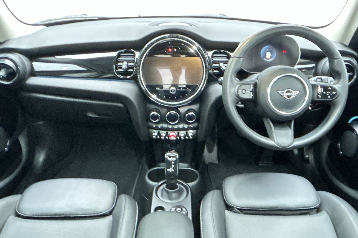 2023 MINI Hatch Cooper Classic F55 LCI-2