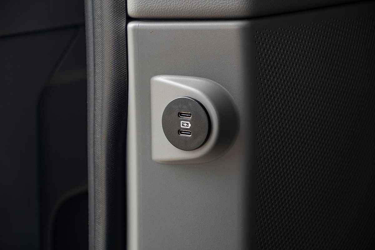 2024 Ford Tourneo Active AV SWB