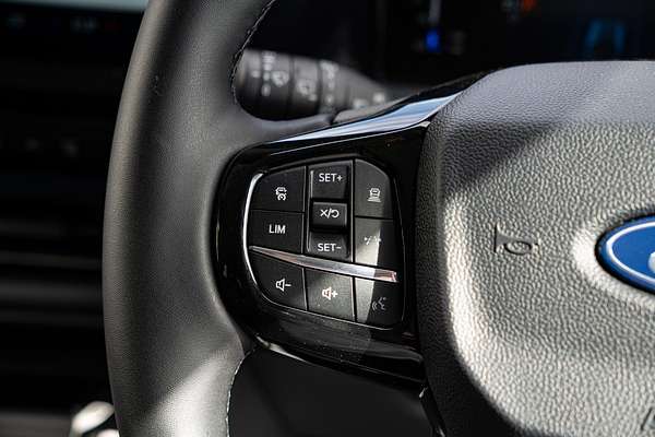 2024 Ford Tourneo Active AV SWB