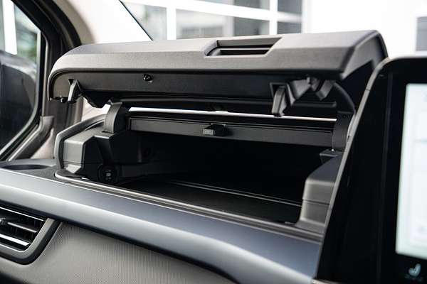 2024 Ford Tourneo Active AV SWB