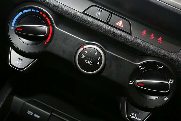 2024 Kia Stonic S YB