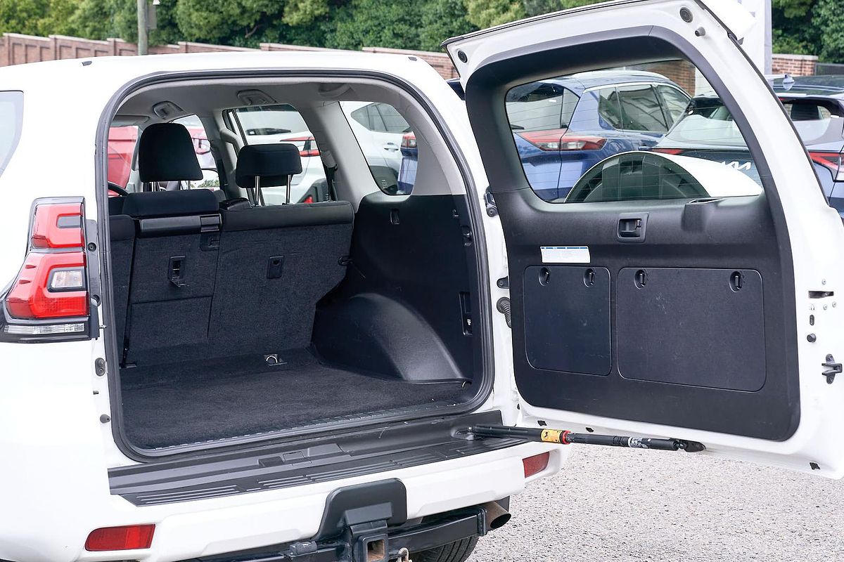 2022 Toyota Landcruiser Prado GX GDJ150R