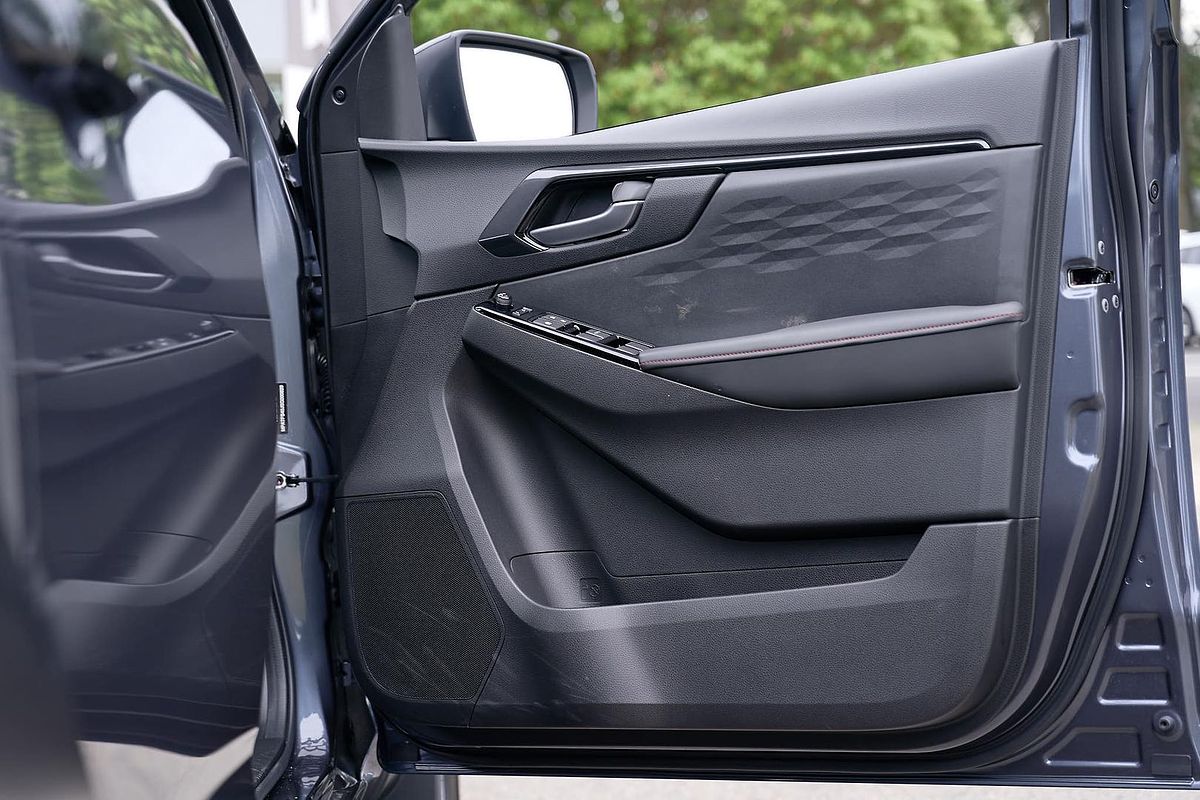 2025 Isuzu D-MAX X-TERRAIN 4X4