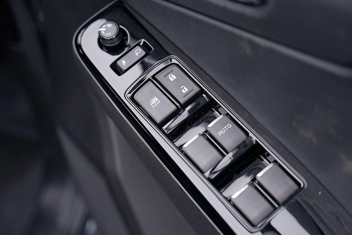 2025 Isuzu D-MAX X-TERRAIN 4X4