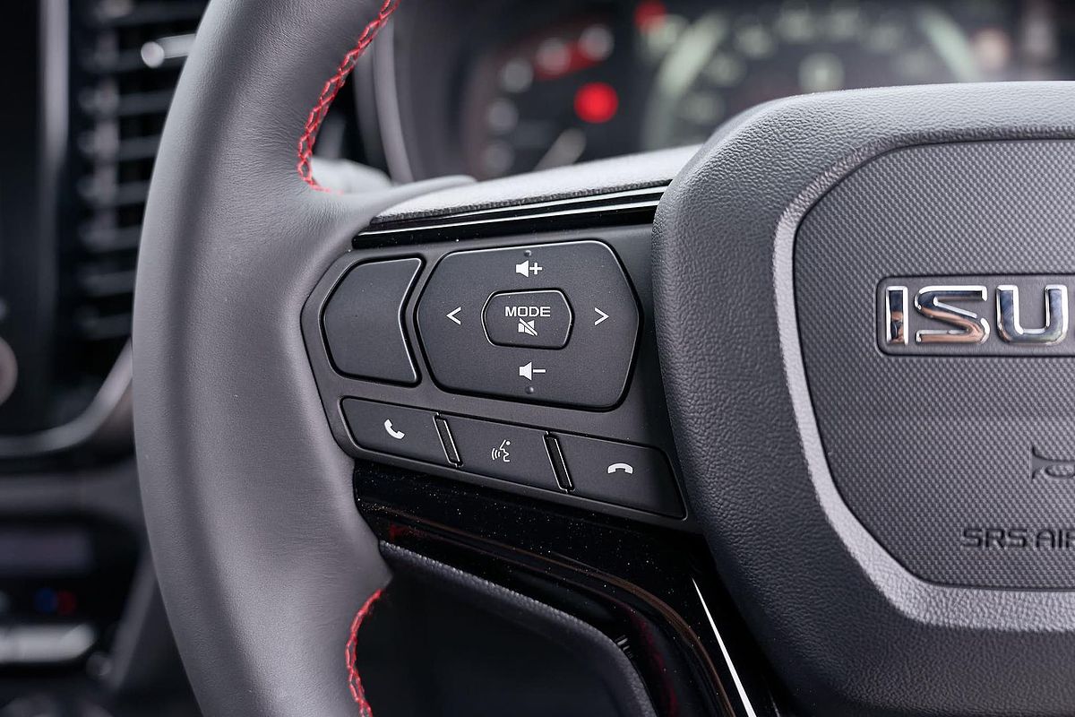 2025 Isuzu D-MAX X-TERRAIN 4X4