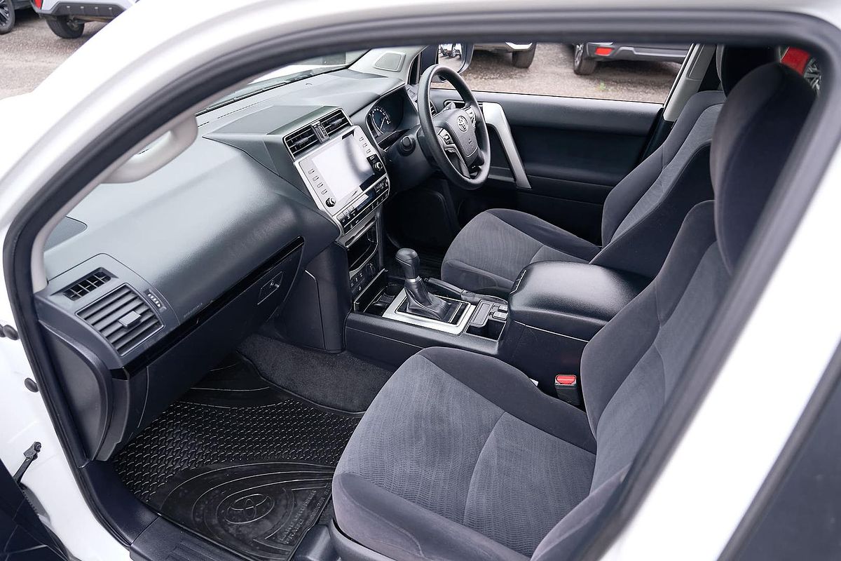 2022 Toyota Landcruiser Prado GX GDJ150R