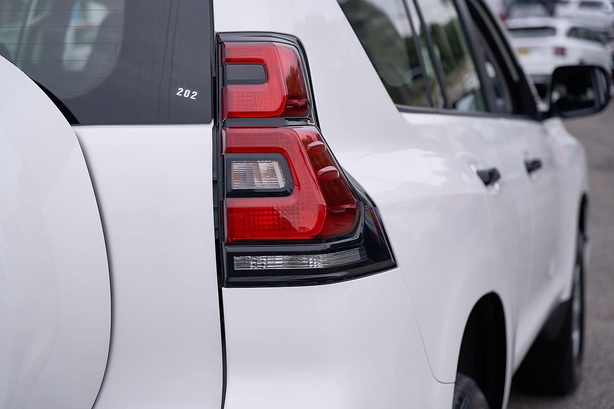 2022 Toyota Landcruiser Prado GX GDJ150R