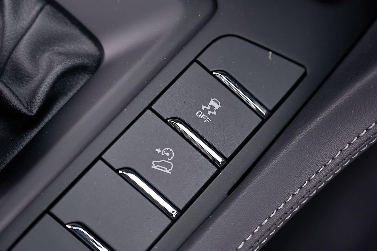 2025 Isuzu MU-X LS-M