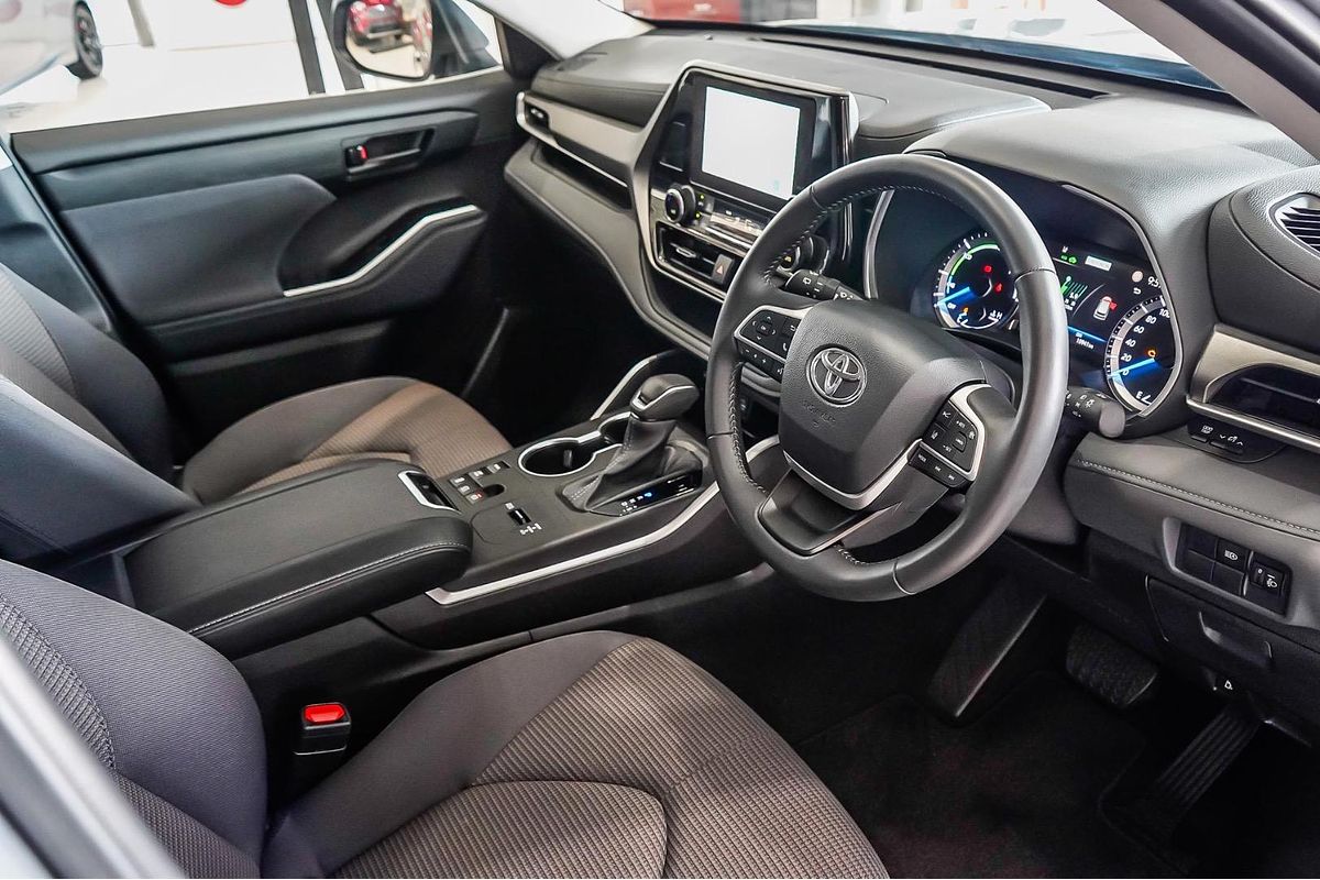 2024 Toyota KLUGER GX HYBRID AWD AXUH78R