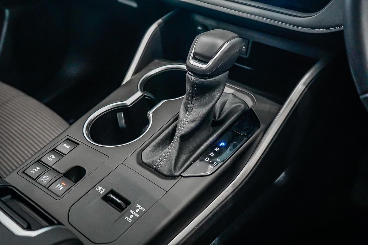 2024 Toyota KLUGER GX HYBRID AWD AXUH78R