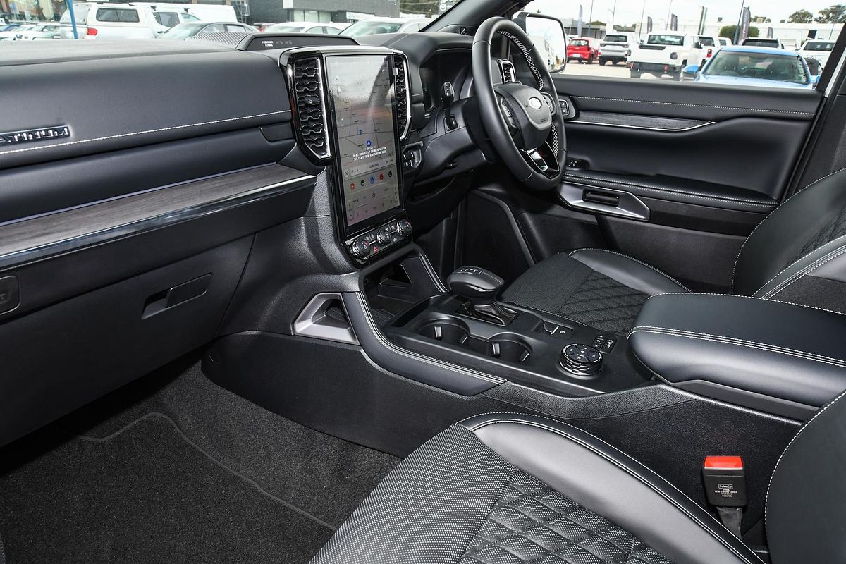 2025 Ford Everest Platinum 3.0L