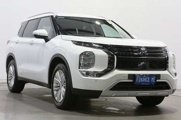 2024 Mitsubishi Outlander LS ZM