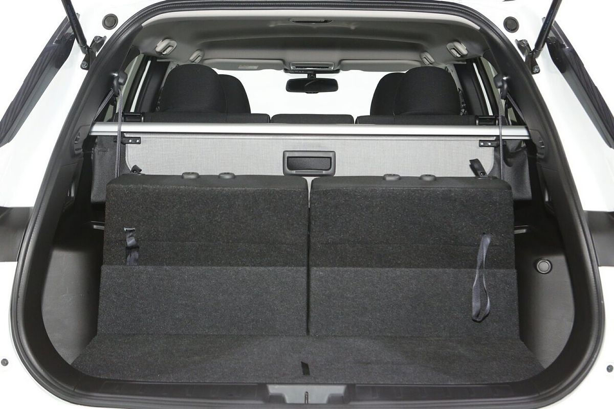 2024 Mitsubishi Outlander LS ZM