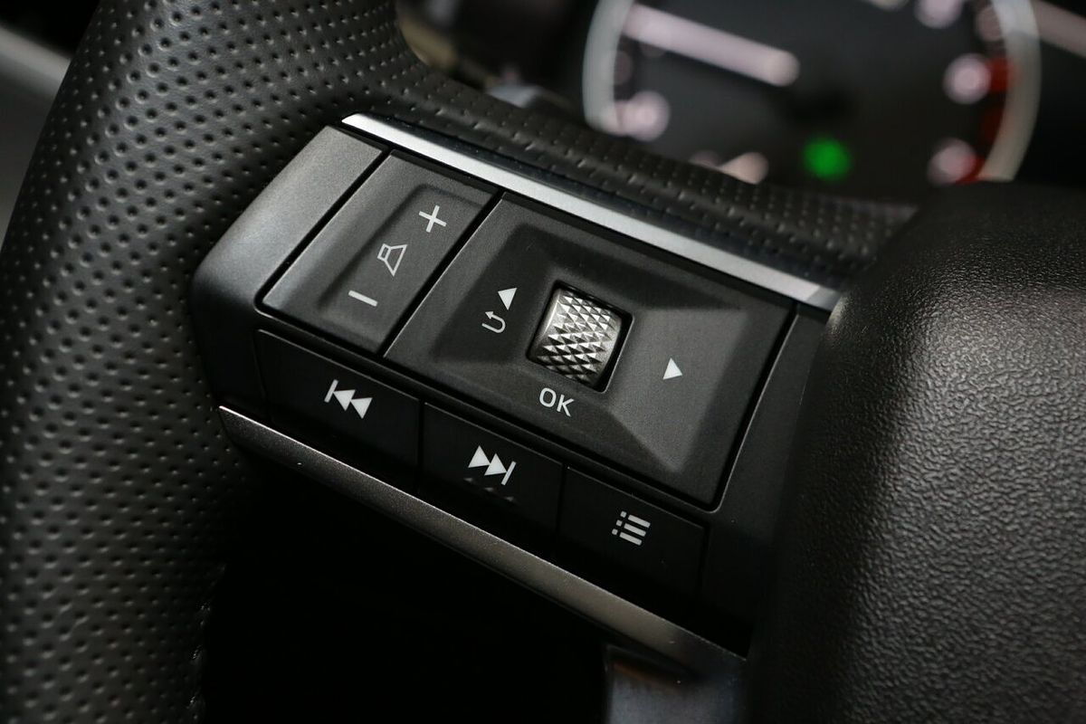 2024 Mitsubishi Outlander LS ZM
