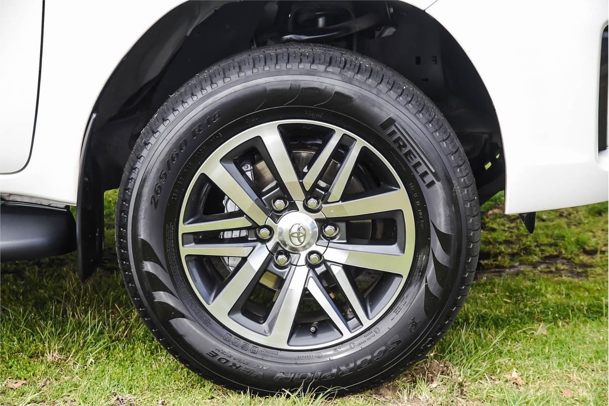 2019 Toyota Hilux SR5 GUN126R 4X4