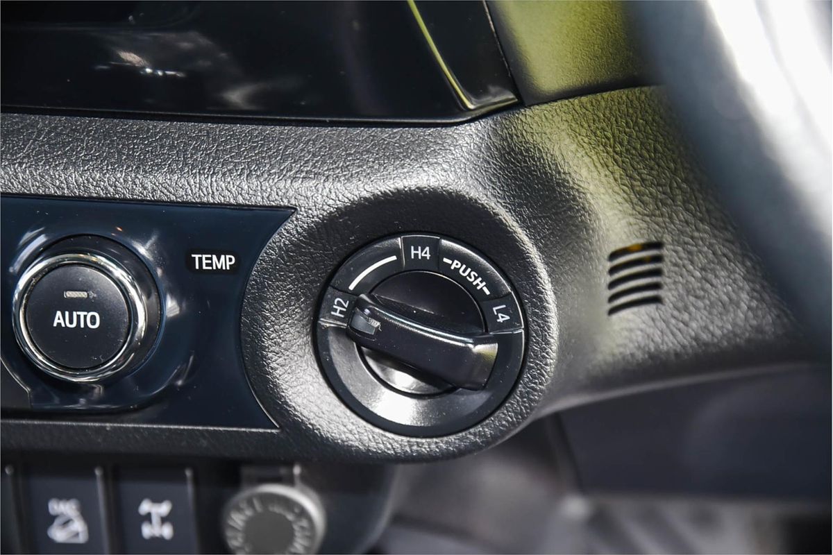 2019 Toyota Hilux SR5 GUN126R 4X4