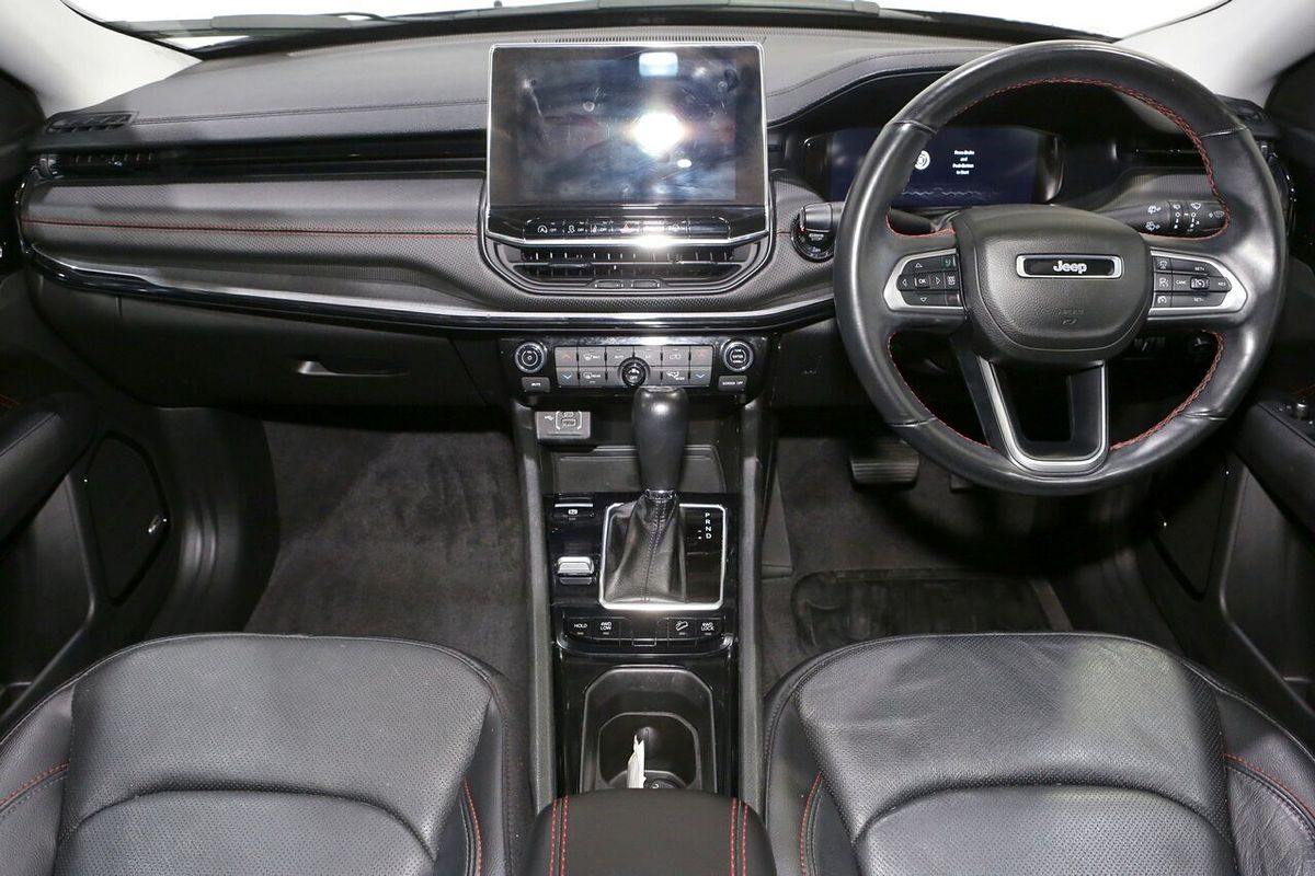 2022 Jeep Compass Trailhawk M6