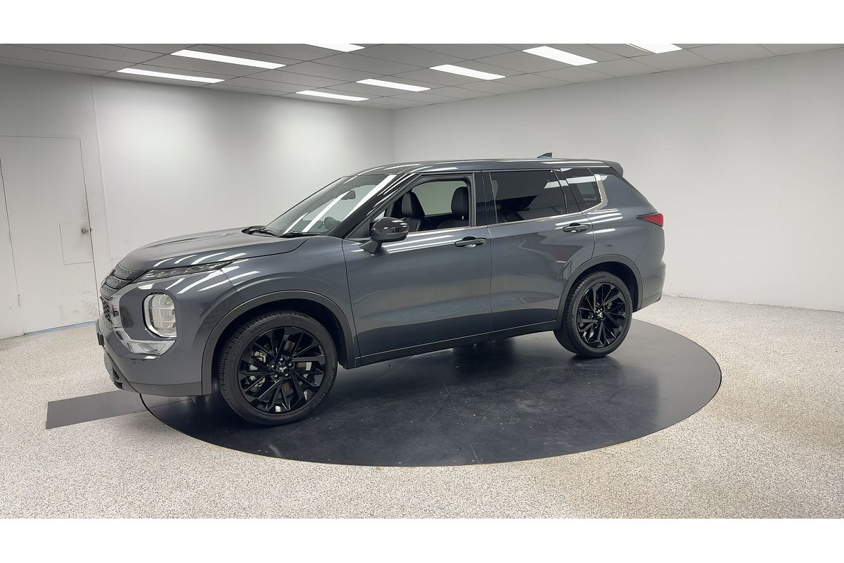 2024 Mitsubishi Outlander LS ZM