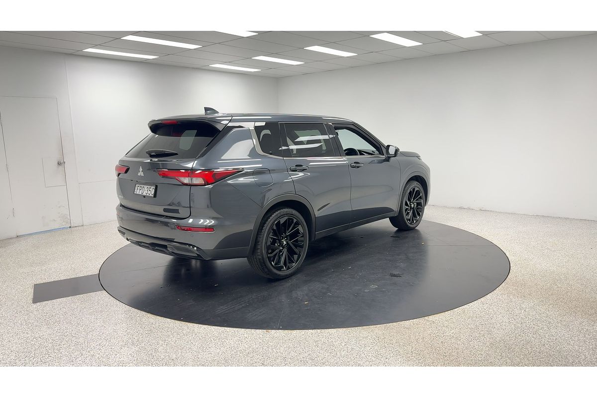 2024 Mitsubishi Outlander LS ZM