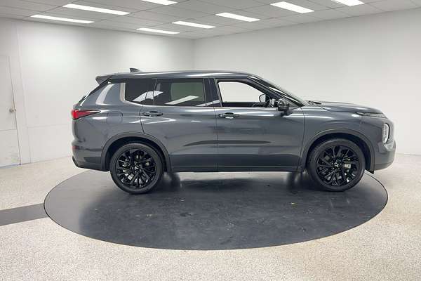 2024 Mitsubishi Outlander LS ZM