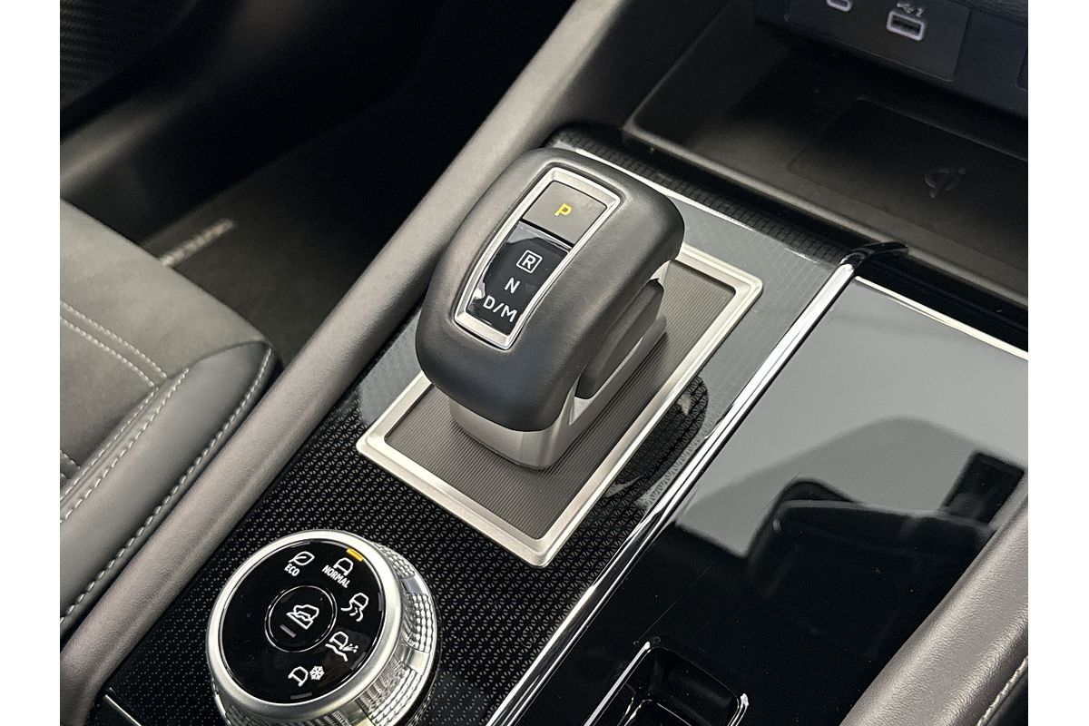 2024 Mitsubishi Outlander LS ZM