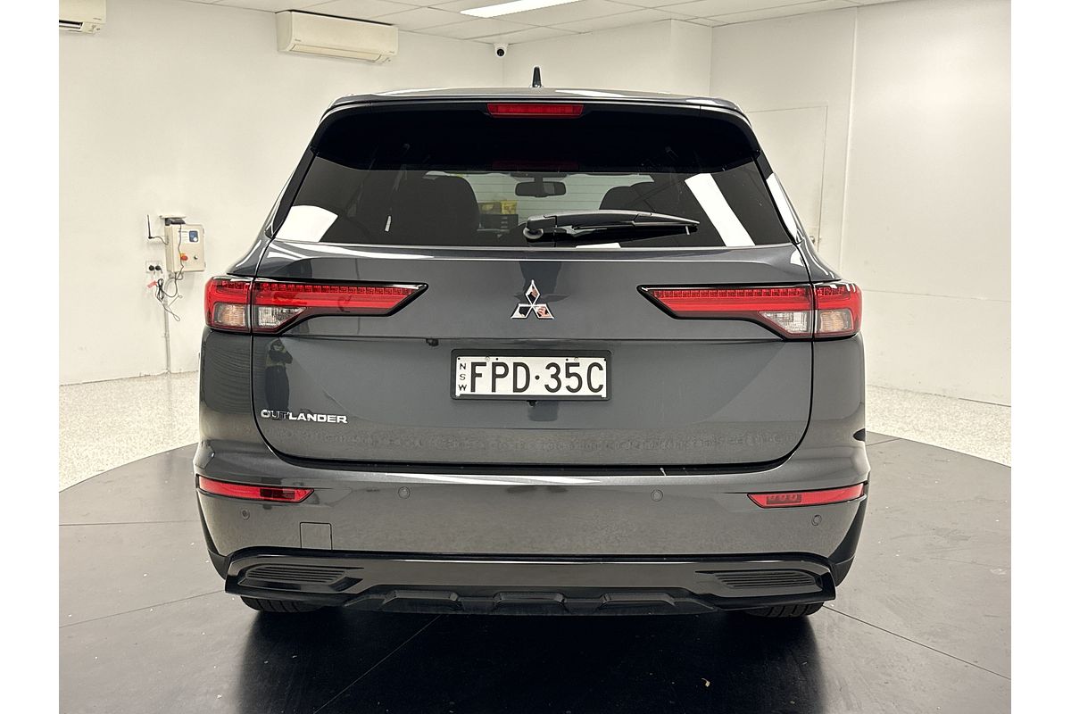 2024 Mitsubishi Outlander LS ZM