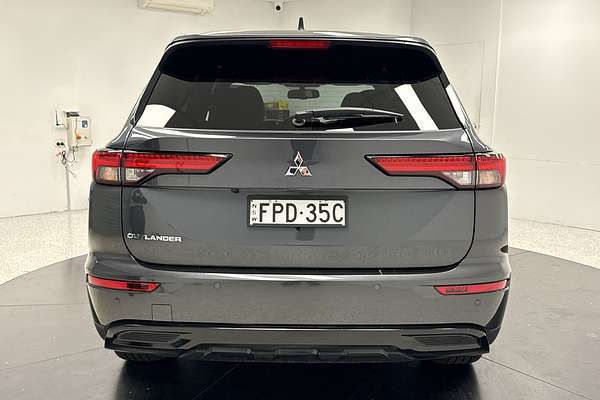 2024 Mitsubishi Outlander LS ZM