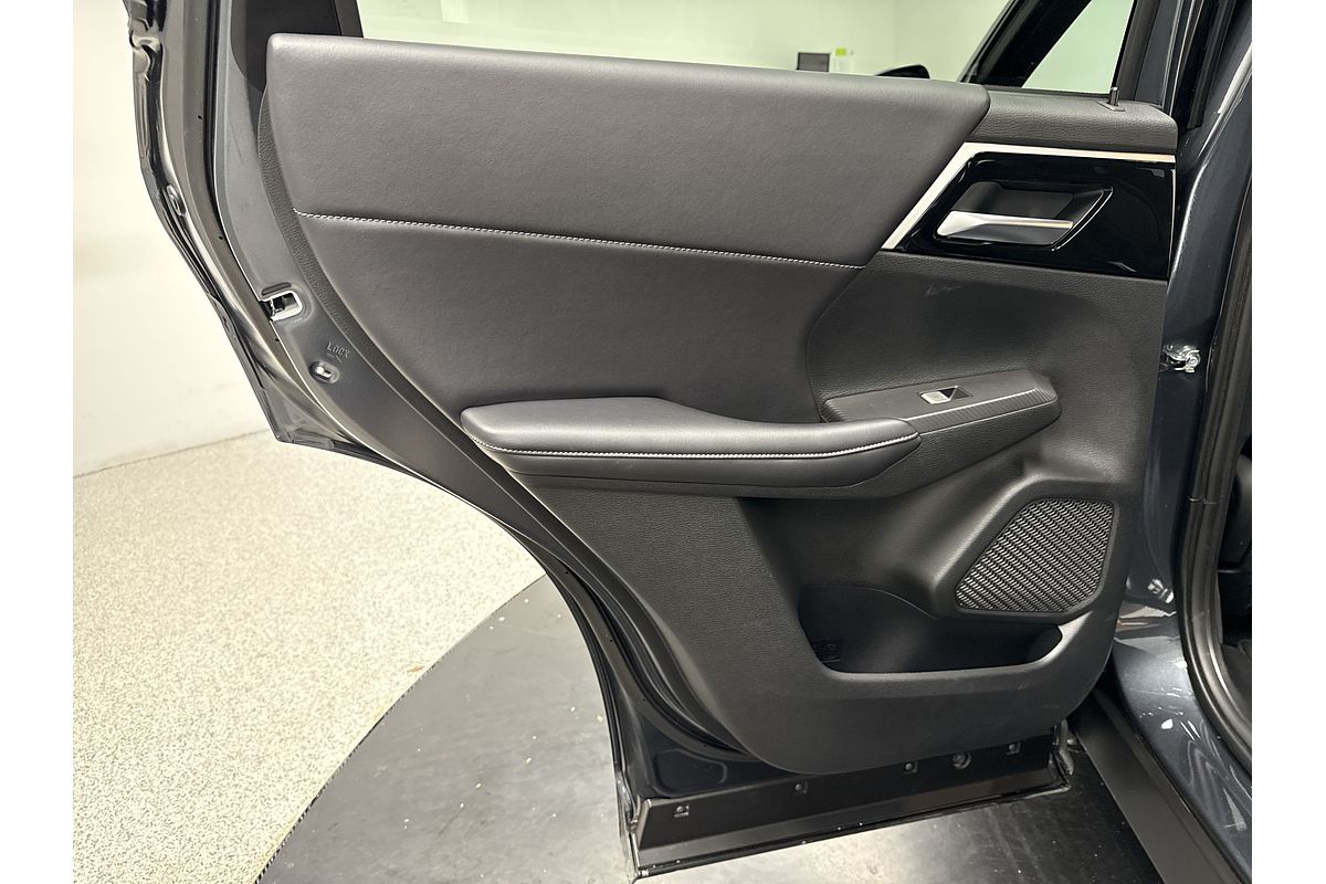 2024 Mitsubishi Outlander LS ZM
