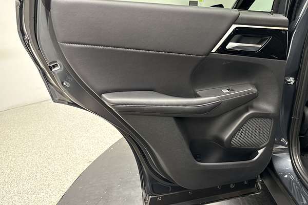 2024 Mitsubishi Outlander LS ZM