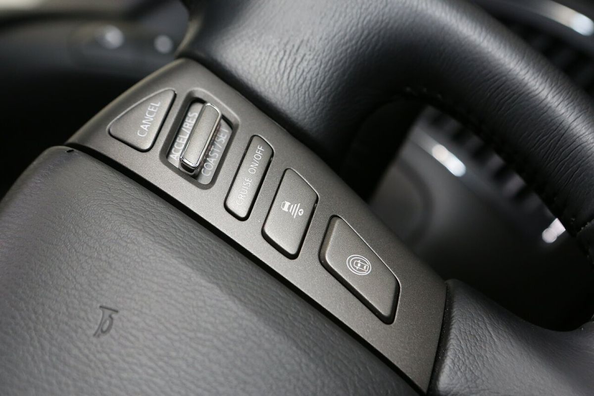 2024 Nissan Patrol Ti Y62