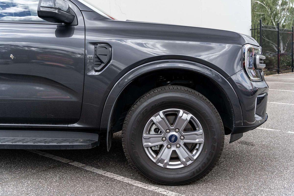 2024 Ford Everest Ambiente  2.0L