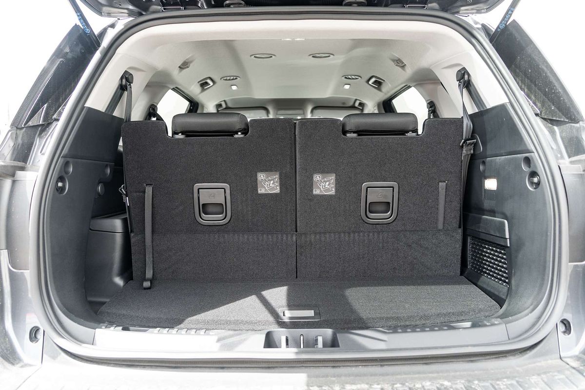 2024 Ford Everest Ambiente  2.0L