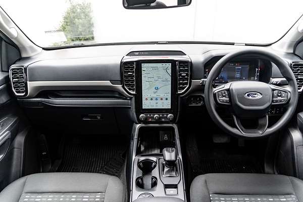 2024 Ford Everest Ambiente  2.0L