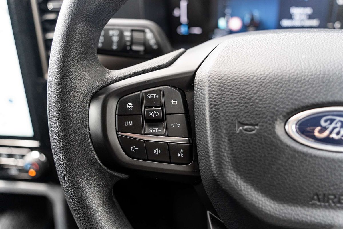 2024 Ford Everest Ambiente  2.0L