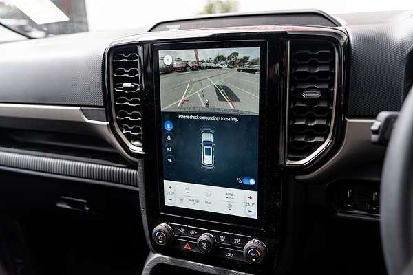 2024 Ford Everest Ambiente  2.0L