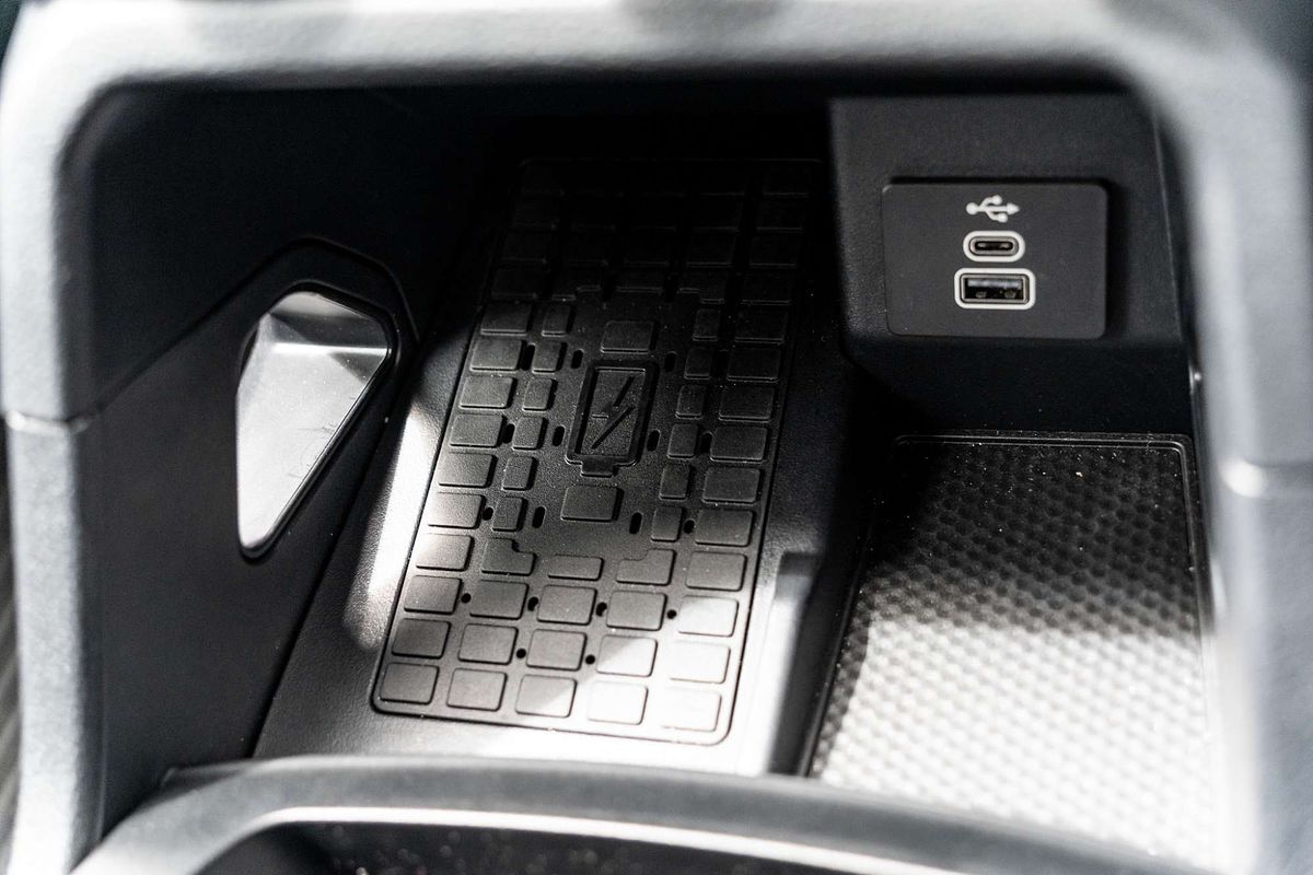 2024 Ford Everest Ambiente  2.0L